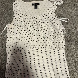 White House Black Market white and black sleeveless blouse size small